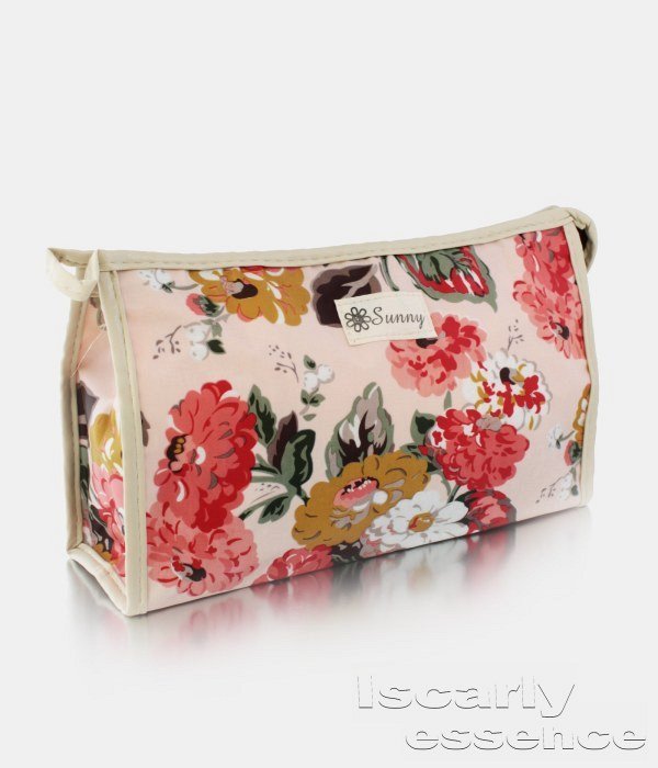 Neceser Flores y Rosas