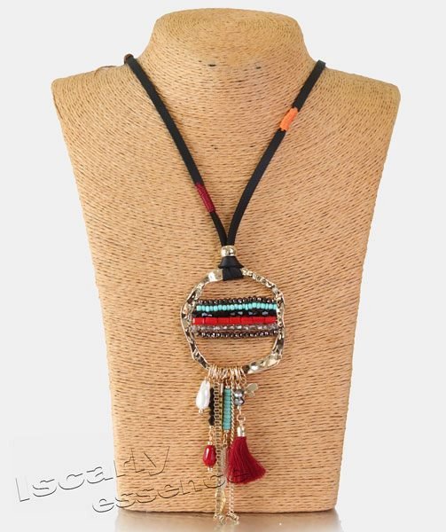 Collar largo con abalorios
