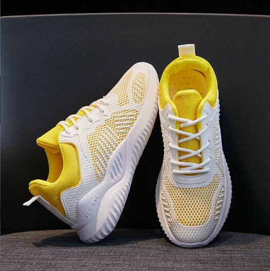 Zapatilla deportiva malla transpirable con suela ondulada (imagen de) Zapatilla deportiva malla transpirable con suela ondulada