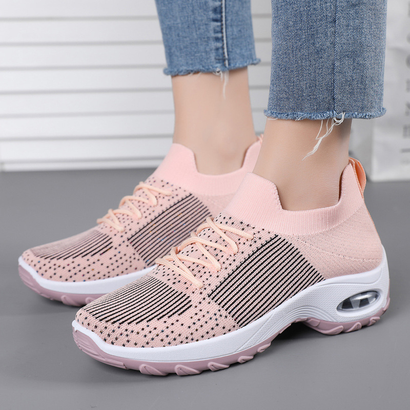 (imagen de) Zapatilla slip-on con suela plataforma y cámara visible