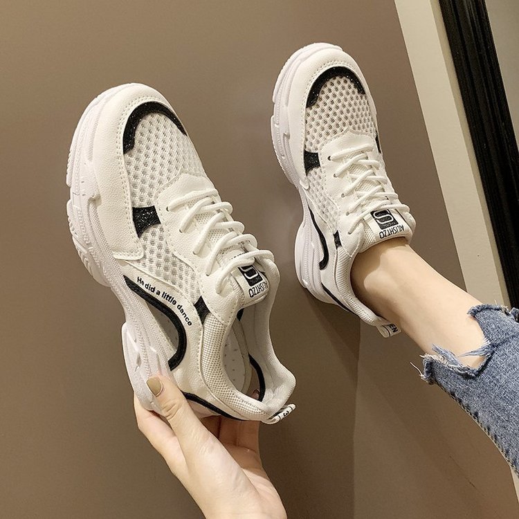 Zapatilla deportiva de malla con suela chunky (imagen de) Zapatilla deportiva de malla con suela chunky