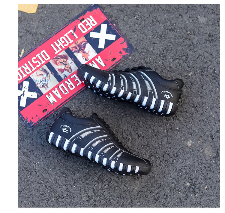 (imagen de) Zapatilla deportiva de corte bajo con suela segmentada bicolor