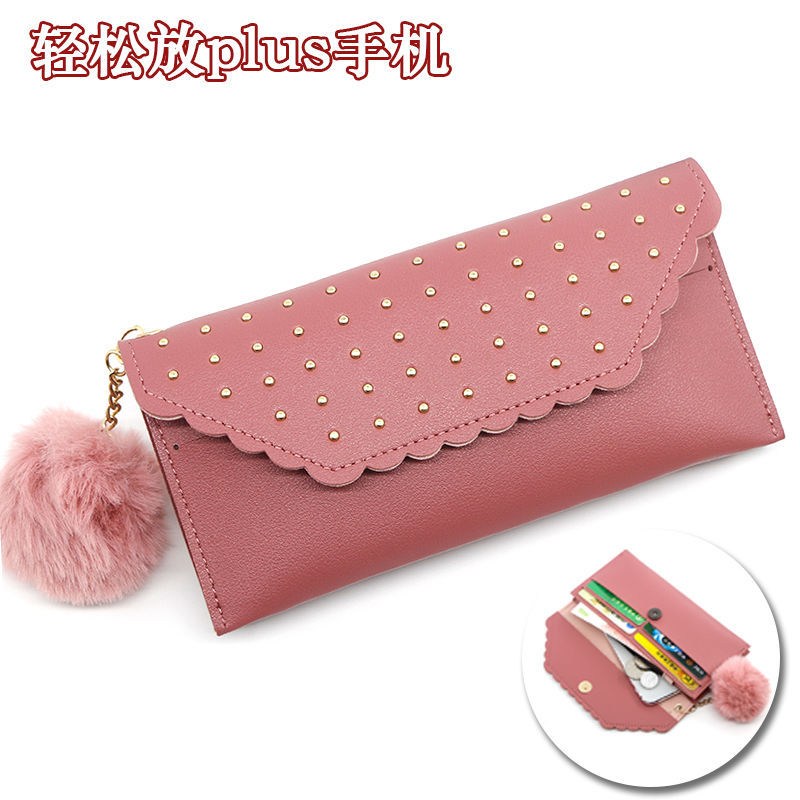 (imagen de) Cartera larga con solapa festoneada y tachas