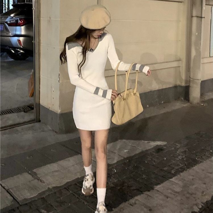 (imagen de) Vestido de punto manga larga con cuello en V y contraste