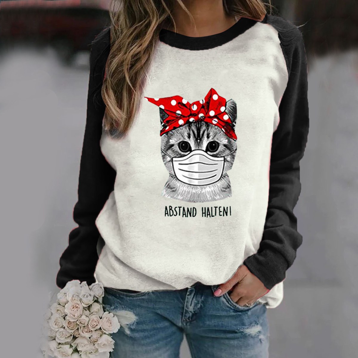 (image for) Long-Sleeve Straight-Cut Raglan Top with Cat Graphic