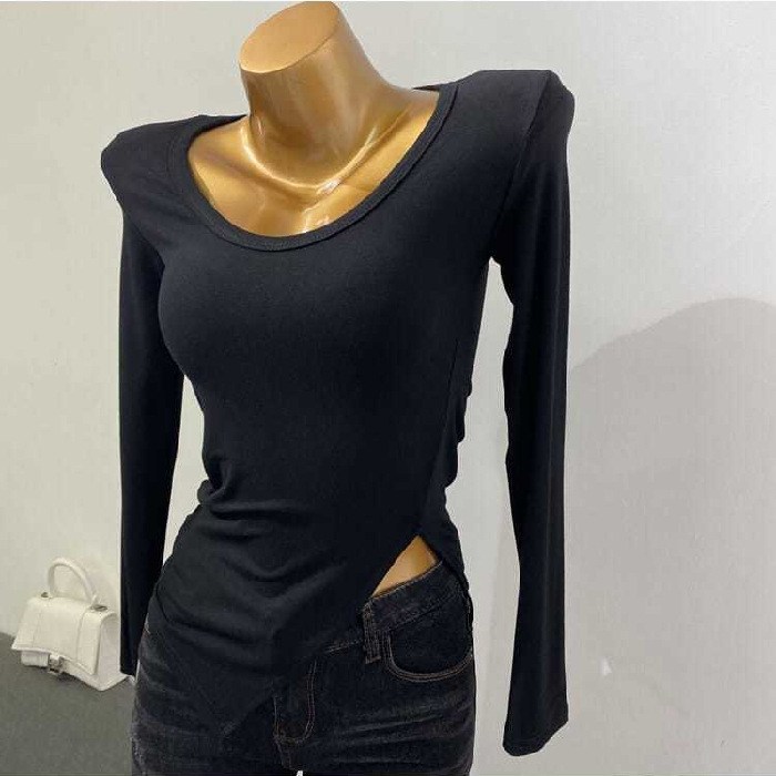 (imagen de) BLUSA DE MANGA LARGA entallada con hombreras y bajo asimétrico