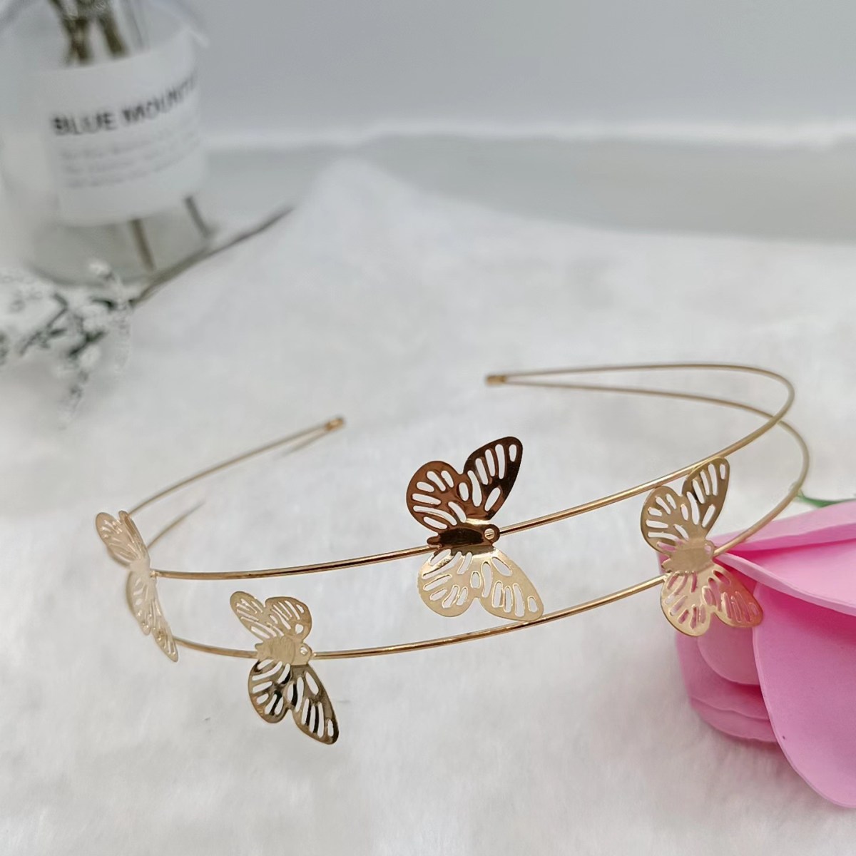 (imagen de) Diadema metálica doble fina con mariposas caladas