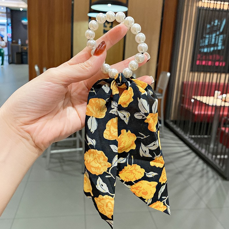 (image for) Pearl bracelet scrunchie with floral scarf tie
