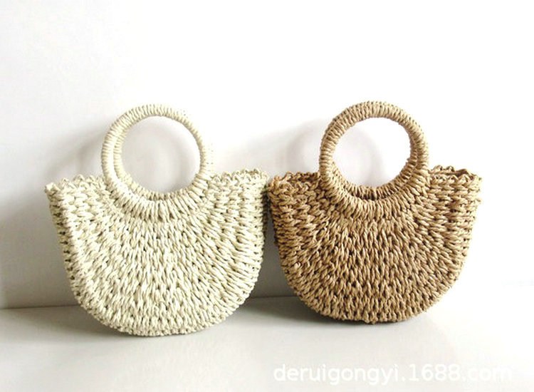 (imagen de) Capazo de rafia con asas circulares y tejido trenzado