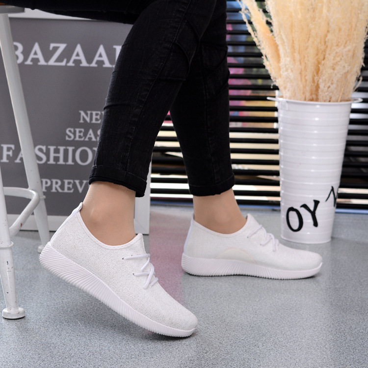 (image for) Lightweight Knit Low-Top Sneaker with Textured Sole