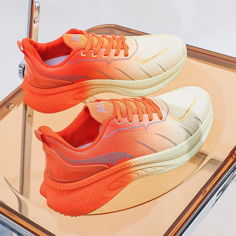 (image for) Low-cut athletic sneaker with chunky midsole and gradient finish