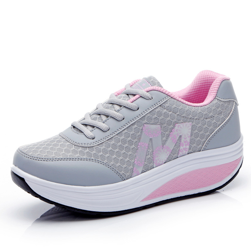 (imagen de) Zapatilla deportiva con plataforma elevada y malla hexagonal