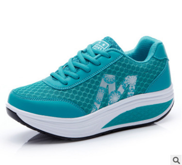 (imagen de) Zapatilla deportiva con plataforma elevada y malla hexagonal