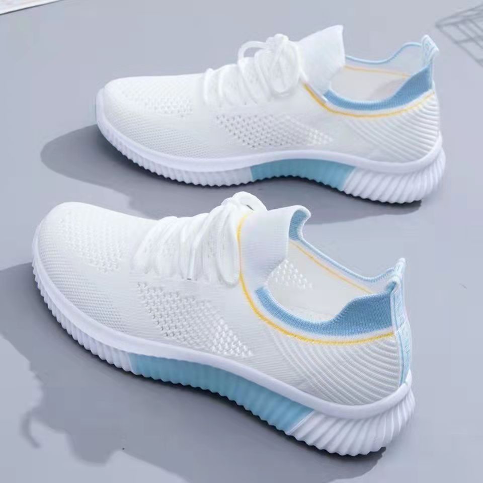 (imagen de) Zapatilla deportiva slip-on con tejido knit y suela acanalada