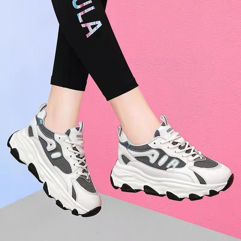 (imagen de) Zapatilla chunky con malla y suela plataforma