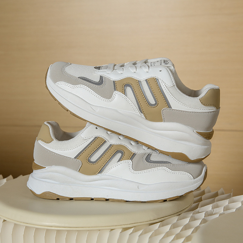 Zapatilla chunky runner de capas en material combinado (imagen de) Zapatilla chunky runner de capas en material combinado