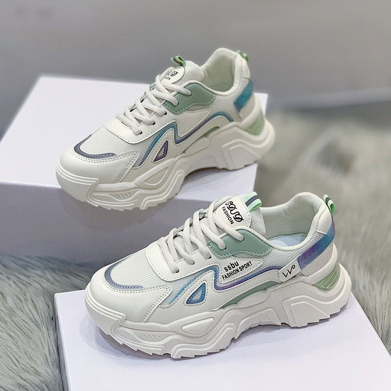 Zapatilla deportiva chunky con plataforma y paneles superpuestos (imagen de) Zapatilla deportiva chunky con plataforma y paneles superpuestos