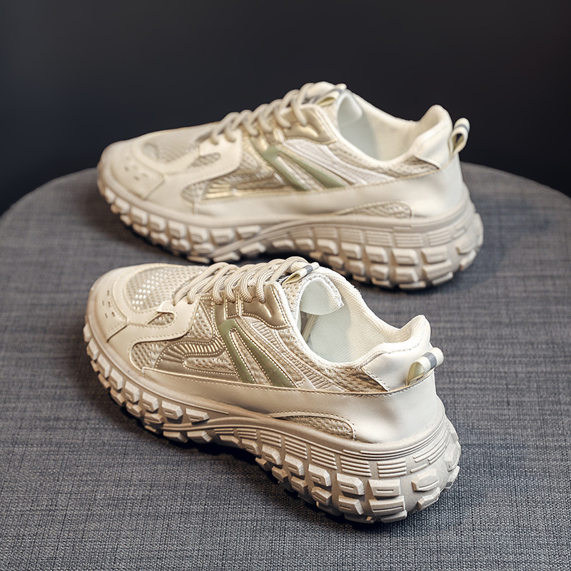 Zapatilla chunky con suela de tacos y a…