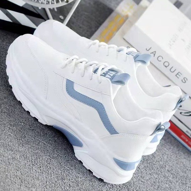 (imagen de) Zapatilla chunky plataforma con detalle lateral pastel
