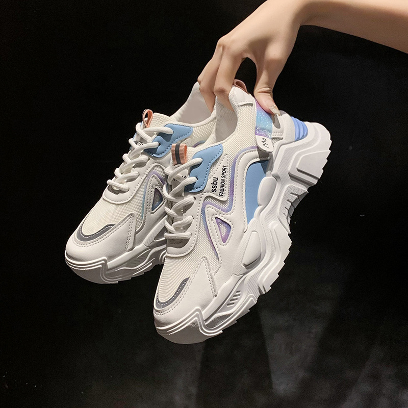 (imagen de) Zapatilla chunky deportiva con acabado mixto de malla y sintético