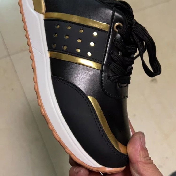(image for) Low-profile sneaker with metallic trims