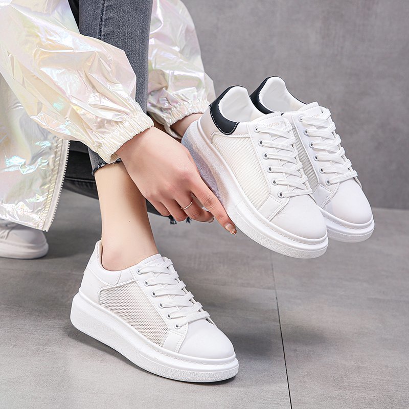 Zapatilla baja con plataforma y panel de malla, blanco (imagen de) Zapatilla baja con plataforma y panel de malla, blanco