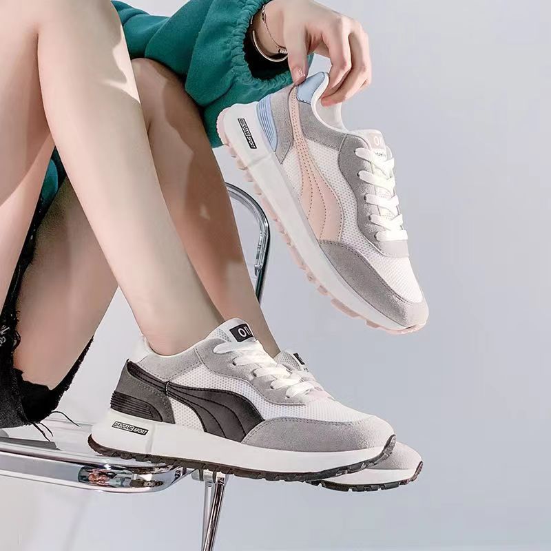 (imagen de) Zapatilla deportiva baja con paneles texturizados y acabado combinado
