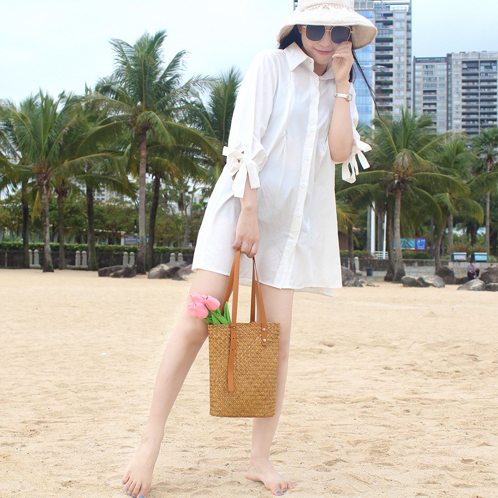 (imagen de) Bolso de rafia vertical con asas largas y tejido trenzado