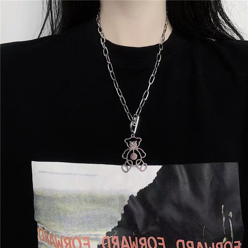 (imagen de) Collar osito colgante con cadena eslabón tono plateado