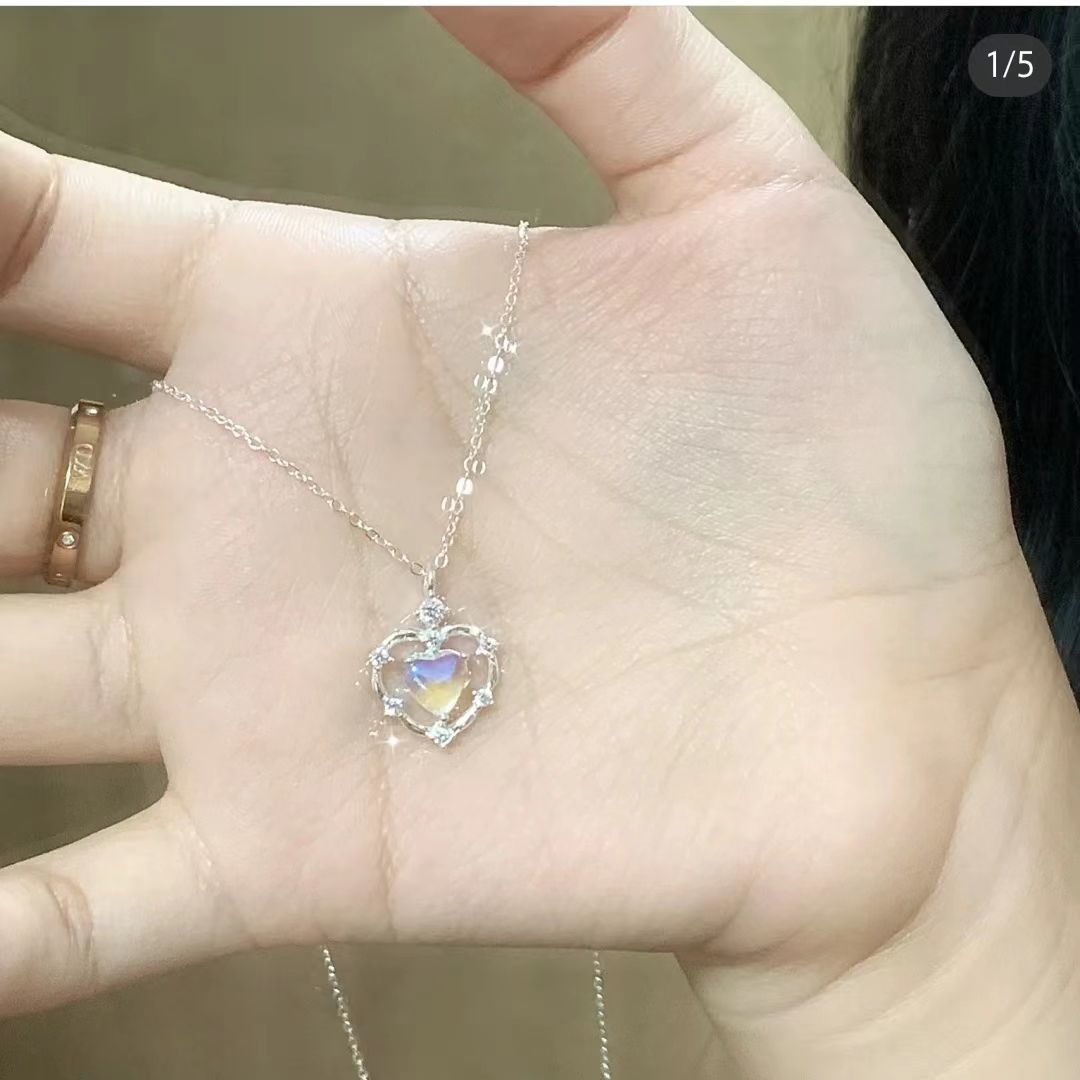 (imagen de) Collar corazón con cristal irisado - tono plateado