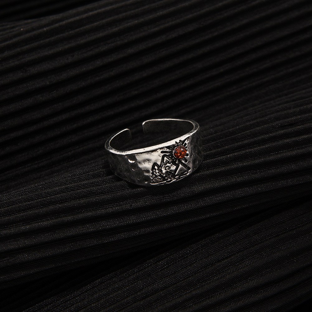 (imagen de) Anillo ajustable con sol y cristal en tono plateado