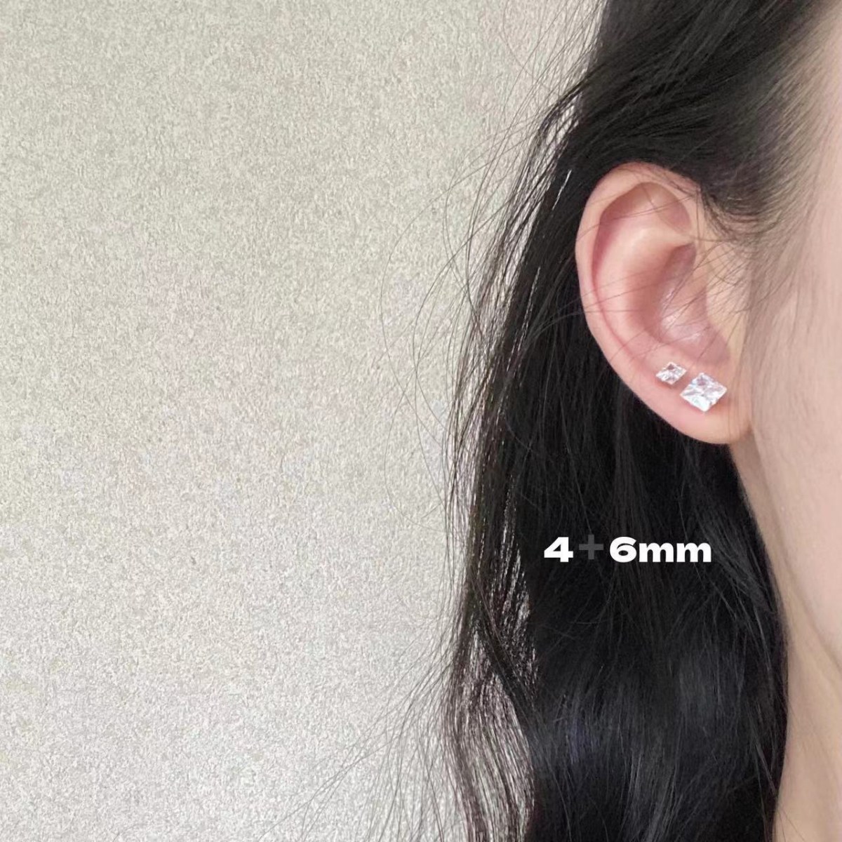 (imagen de) Pendientes de zirconia cuadrados, tallas múltiples, acabado brillante
