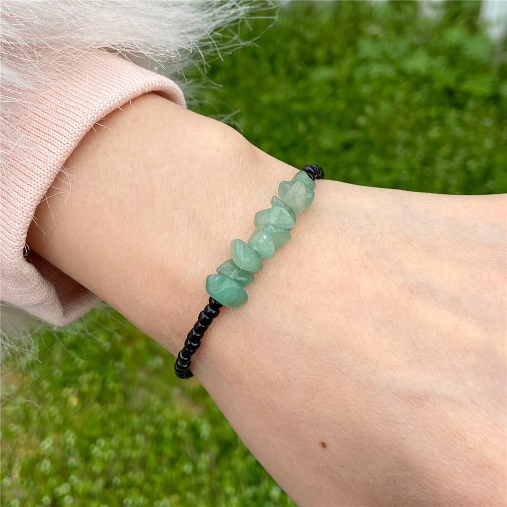 (imagen de) Pulsera de cuentas con chips centrales y cierre ajustable