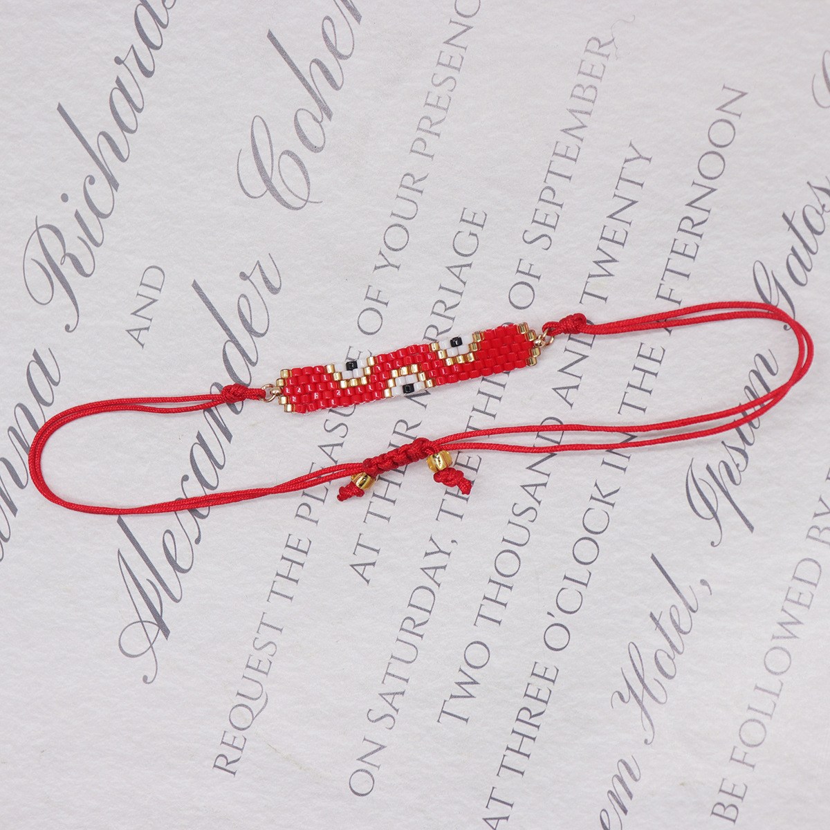 (imagen de) Pulsera de cuentas con motivo ondulado y cierre ajustable
