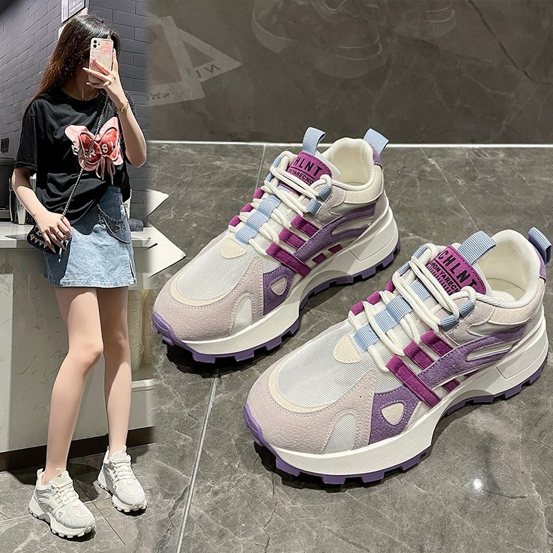 (imagen de) Zapatilla chunky con suela track y paneles texturizados