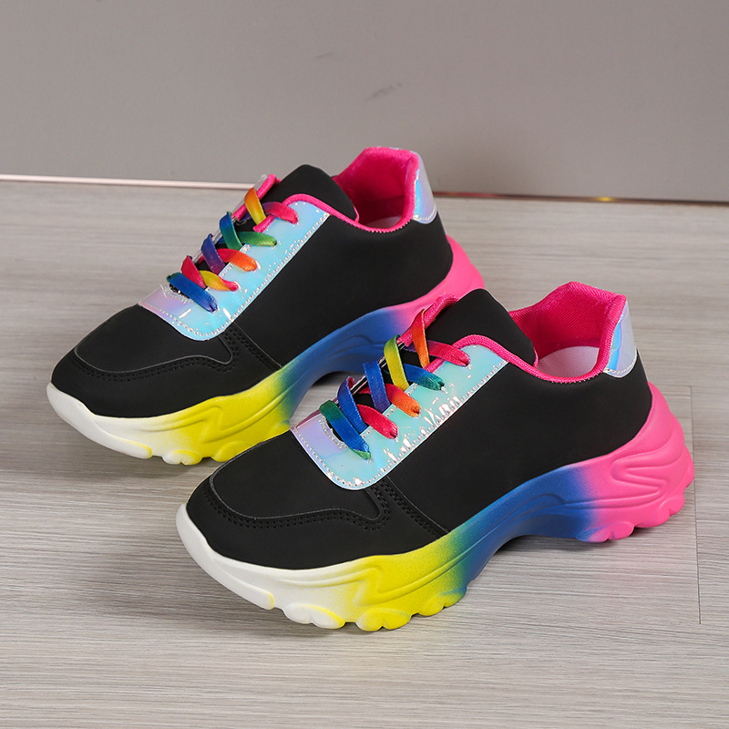Zapatilla chunky con suela efecto degradado y cordones multicolor (imagen de) Zapatilla chunky con suela efecto degradado y cordones multicolor