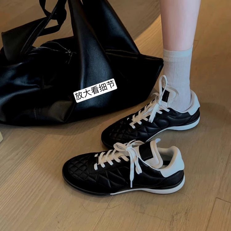 (imagen de) Zapatilla baja acolchada bicolor