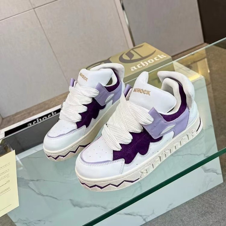 (image for) Low-top platform sneaker with zigzag sole detail