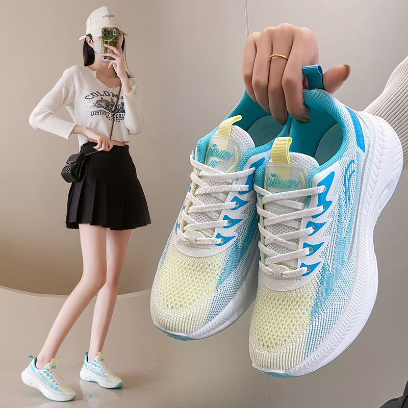 Zapatillas deportivas de malla con suela elevada (imagen de) Zapatillas deportivas de malla con suela elevada