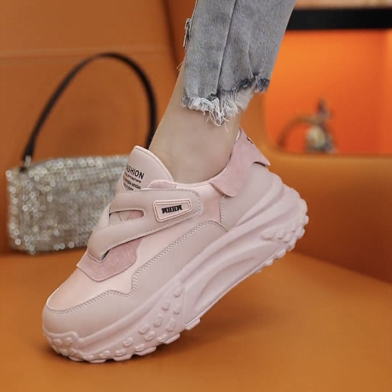 (imagen de) Zapatilla chunky plataforma con velcro y acabado mate
