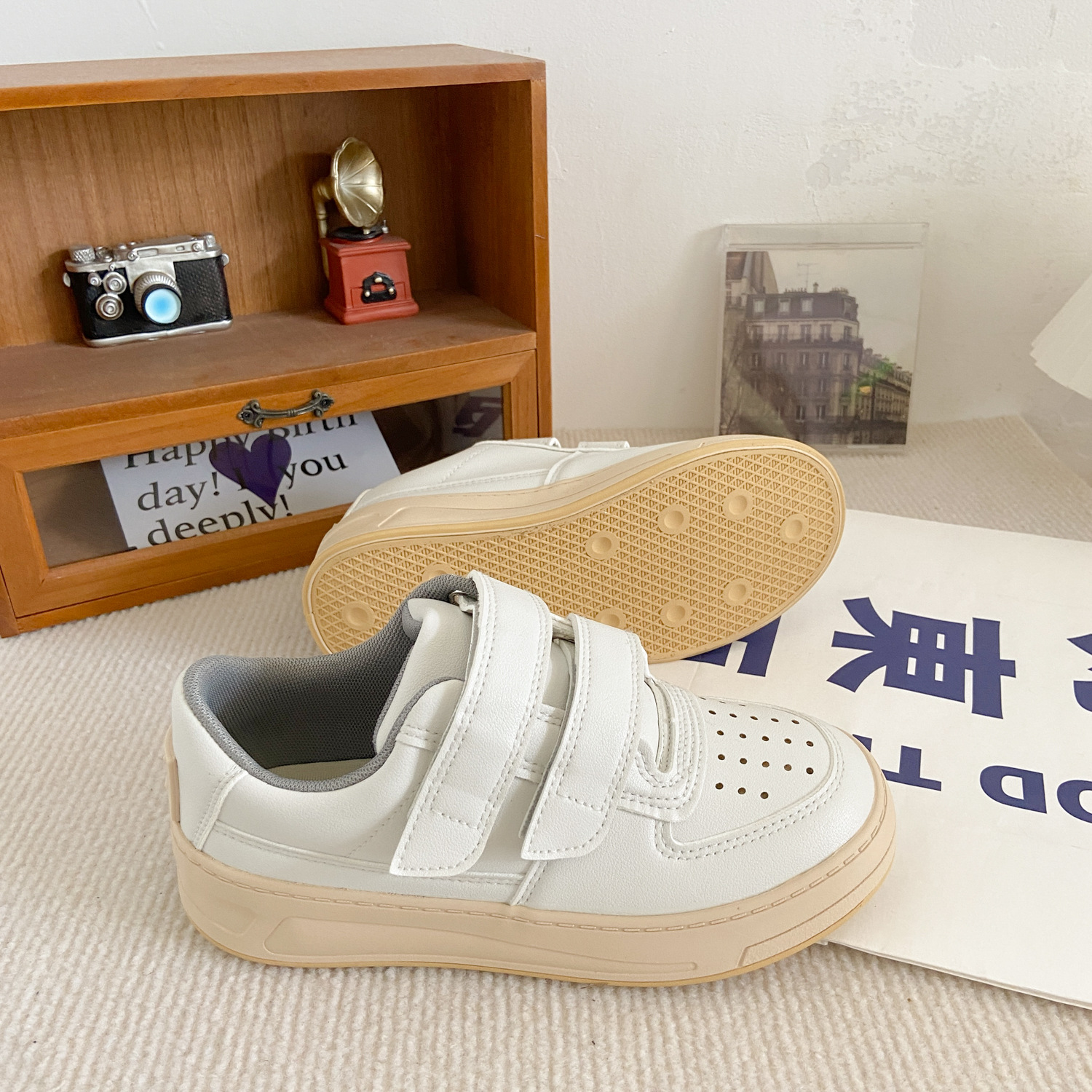 (image for) Low-top Velcro Sneakers with Contrasting Sole