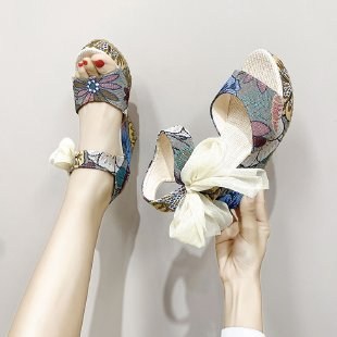 (image for) Floral textile wedge sandal with side bow and platform