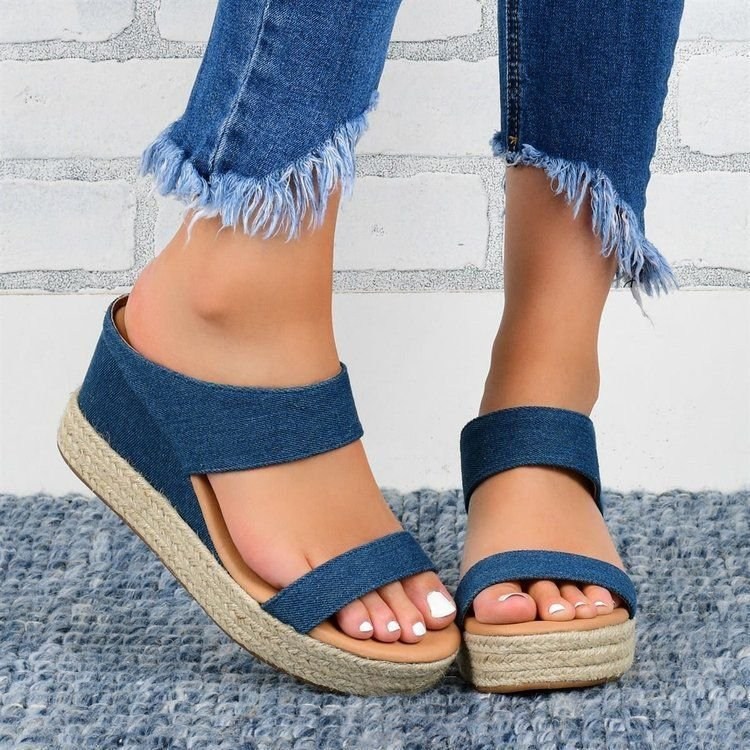 (image for) Platform slide with espadrille-style finish and wide trend strap