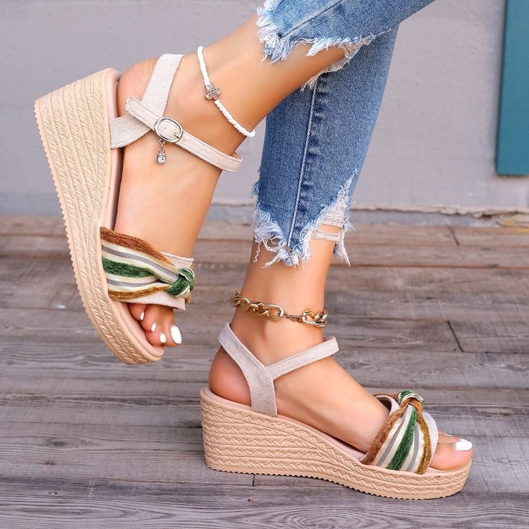 (image for) Light platform sandal with mixed straps for summer-ready styling