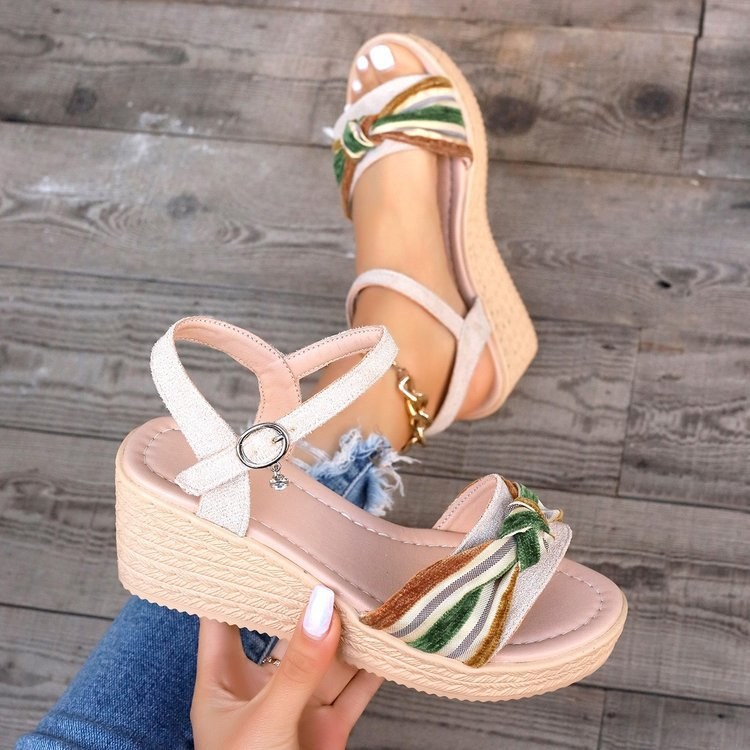 (image for) Light platform sandal with mixed straps for summer-ready styling