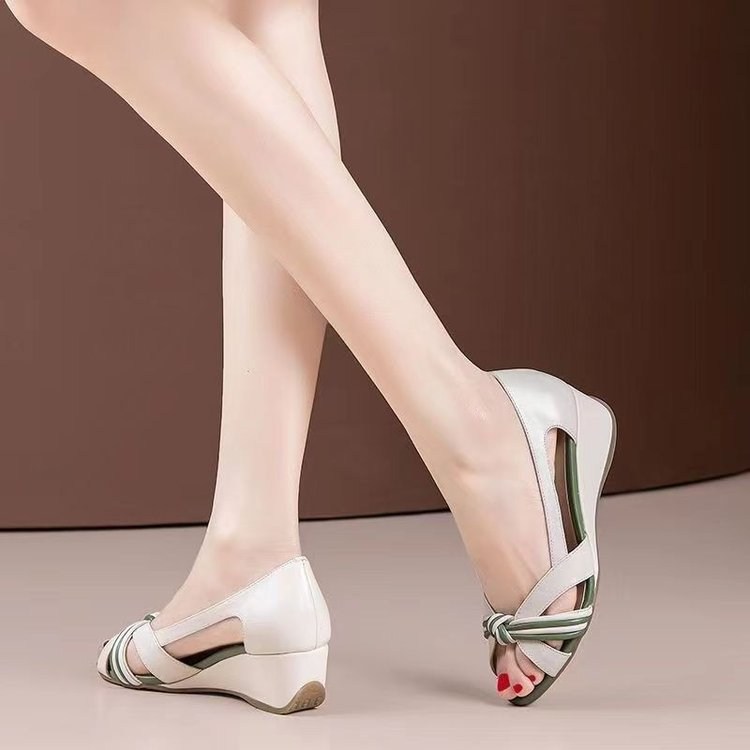 (image for) Low wedge sandal with closed back and crossover straps
