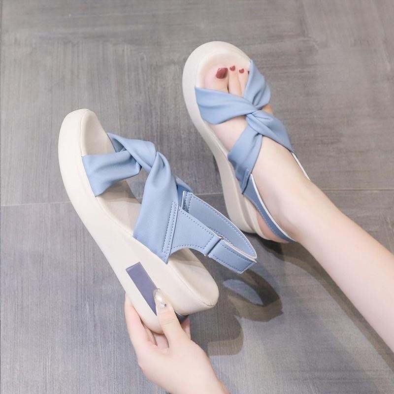(image for) Urban platform sandal with wide crossover straps