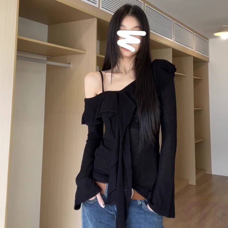 Blusa Manga larga asimétrica entallada con volantes y lazo negra (imagen de) Blusa Manga larga asimétrica entallada con volantes y lazo negra